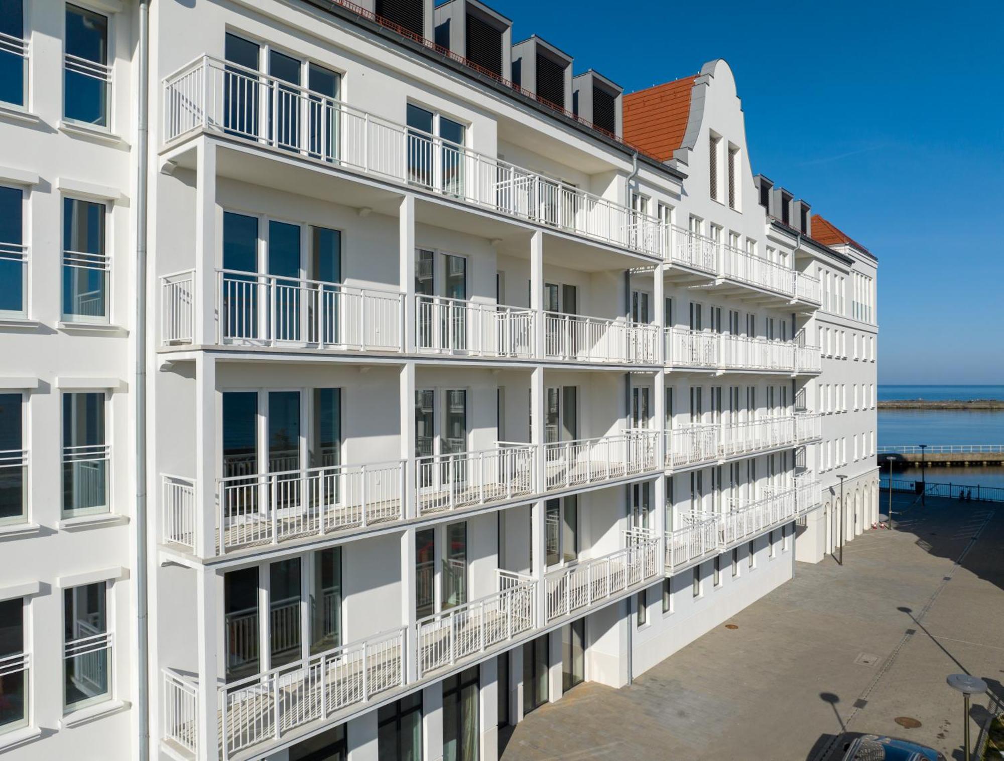 Sea Collection By Marina Royale Aparthotel Ujście-Darłowskie Exteriör bild