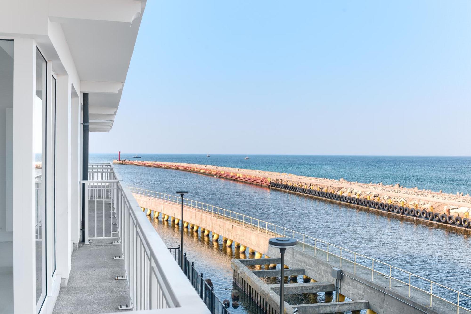 Sea Collection By Marina Royale Aparthotel Ujście-Darłowskie Exteriör bild