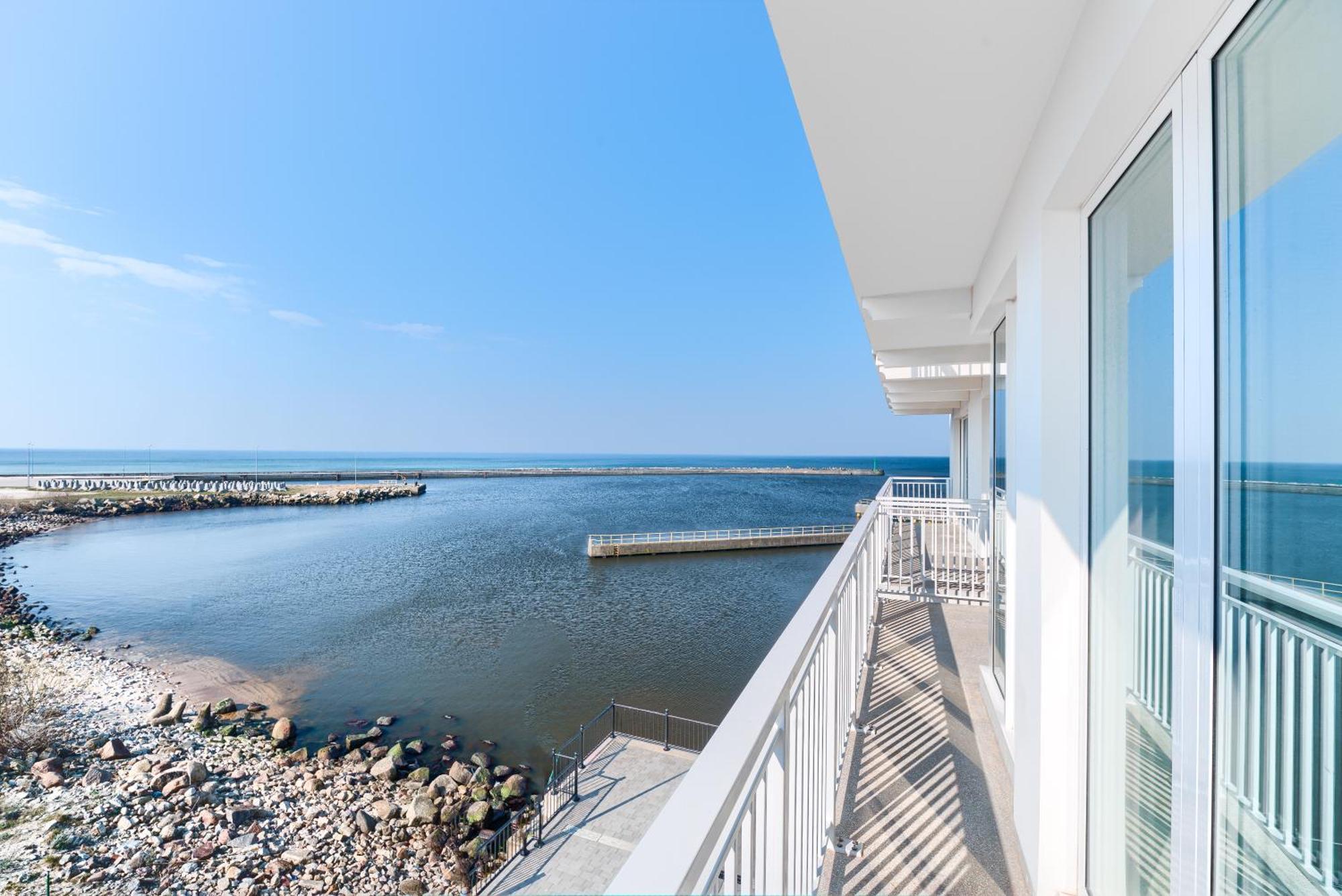 Sea Collection By Marina Royale Aparthotel Ujście-Darłowskie Exteriör bild